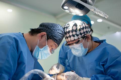 960医院李敏主任擅长无鞘介入，无鞘介入卧床时间短